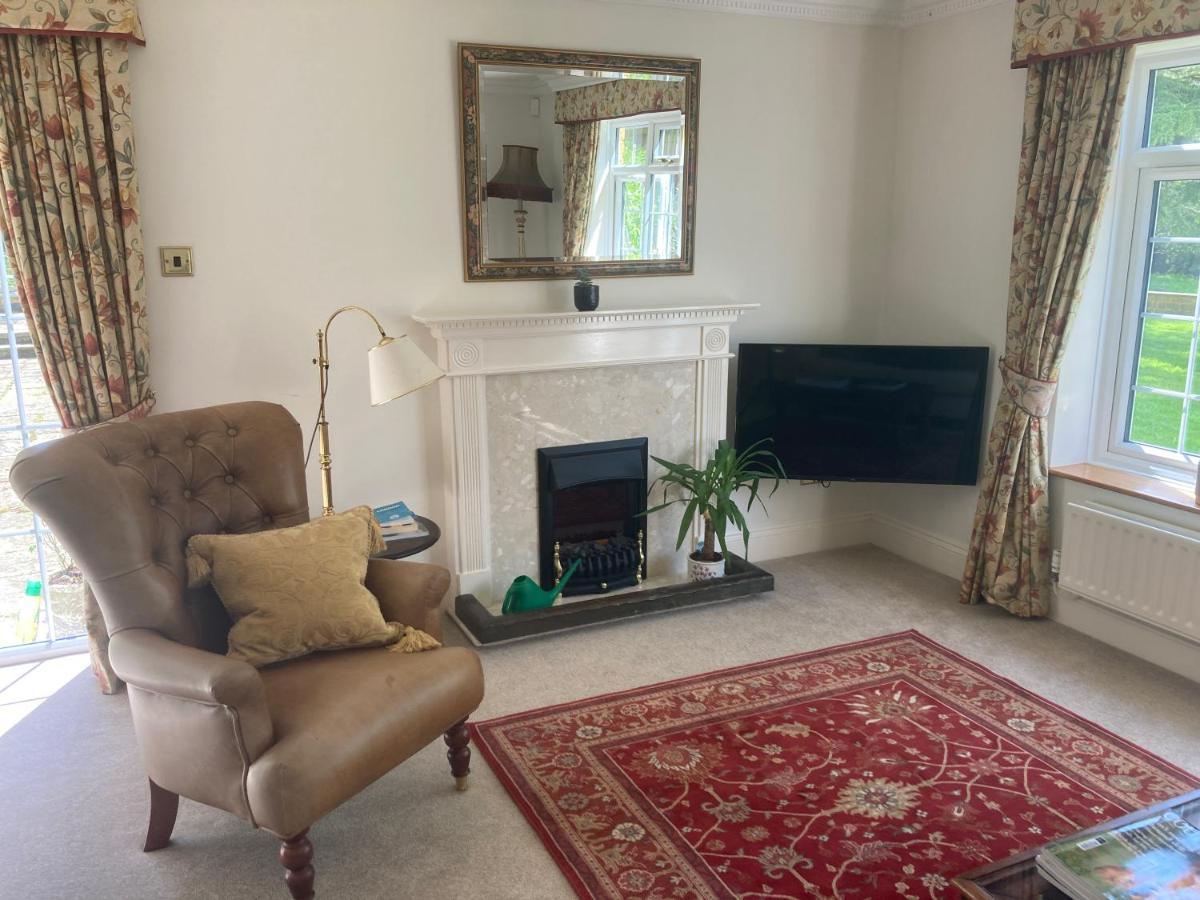 Exclusive 2 Bedroom Apartment With Summer House And Hot Tub ダベントリー エクステリア 写真