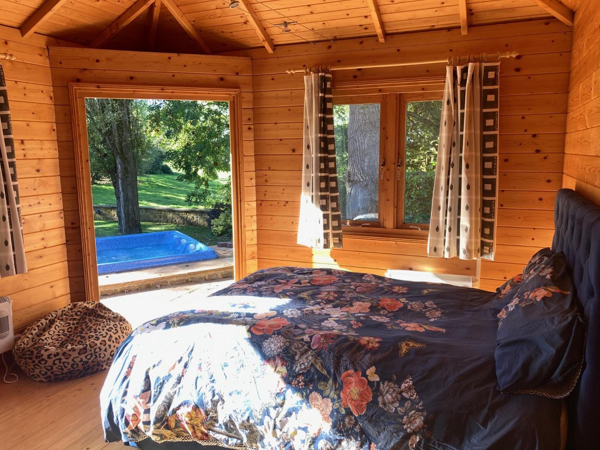 Exclusive 2 Bedroom Apartment With Summer House And Hot Tub ダベントリー エクステリア 写真