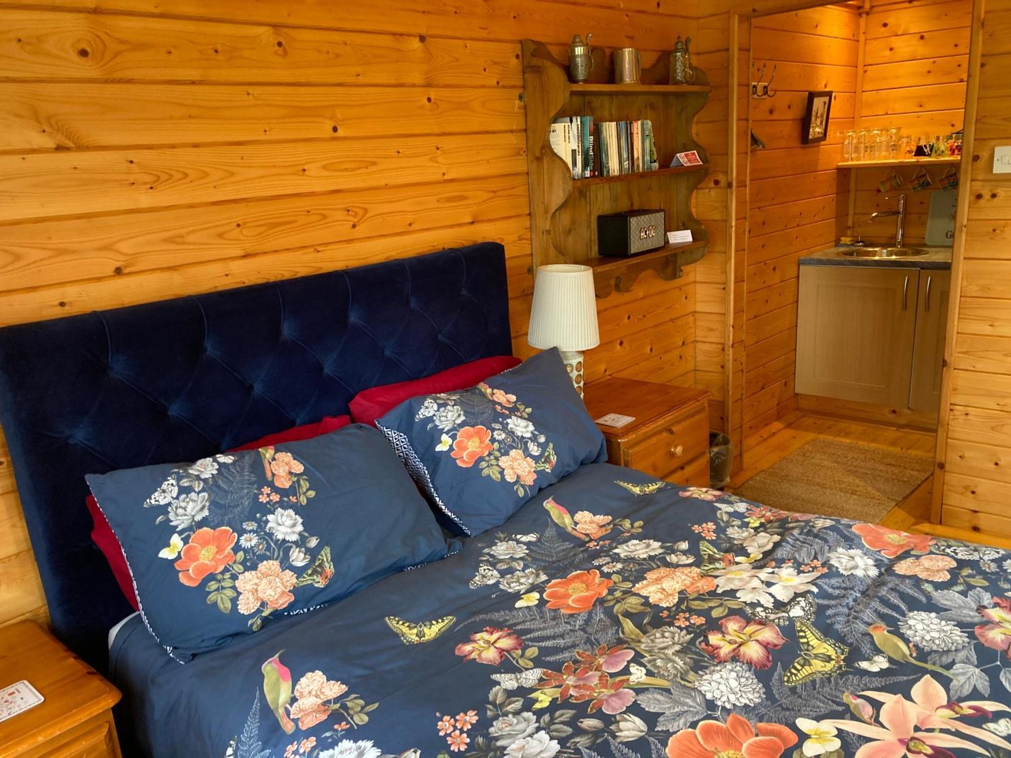 Exclusive 2 Bedroom Apartment With Summer House And Hot Tub ダベントリー エクステリア 写真